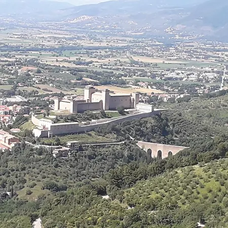 Grand Tour Apartament Spoleto
