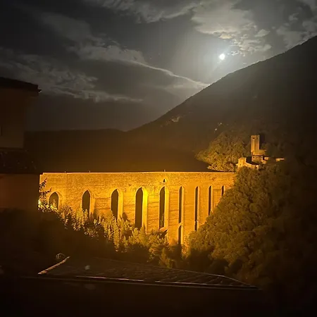 Grand Tour Apartamento Spoleto